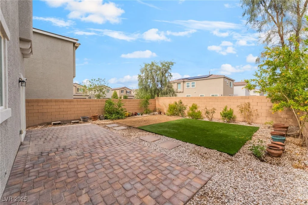 6625 Evander, North Las Vegas, NV 89086