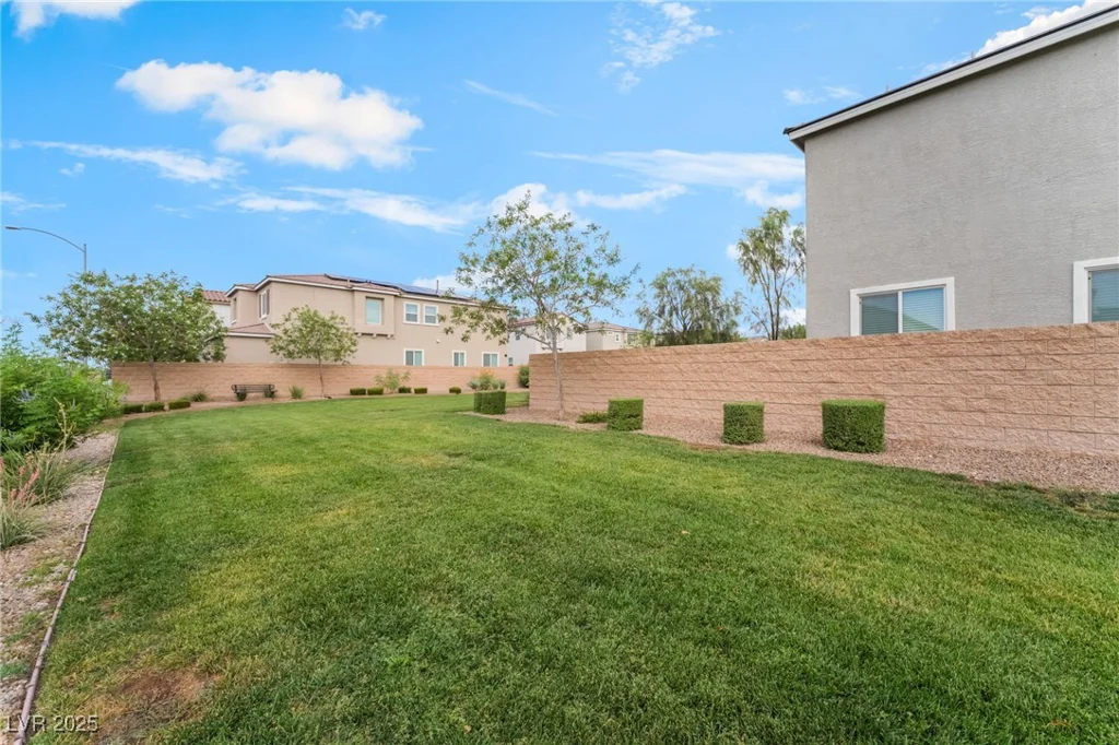 6625 Evander, North Las Vegas, NV 89086