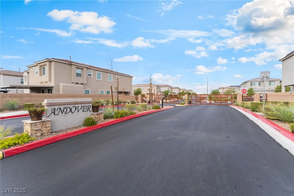 6625 Evander, North Las Vegas, NV 89086