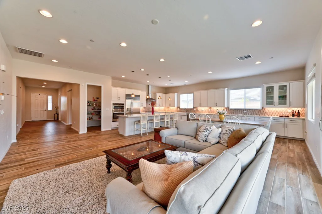 10972 Dixie Johnson, Las Vegas, NV 89166