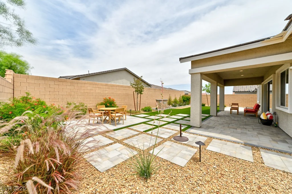 10972 Dixie Johnson, Las Vegas, NV 89166