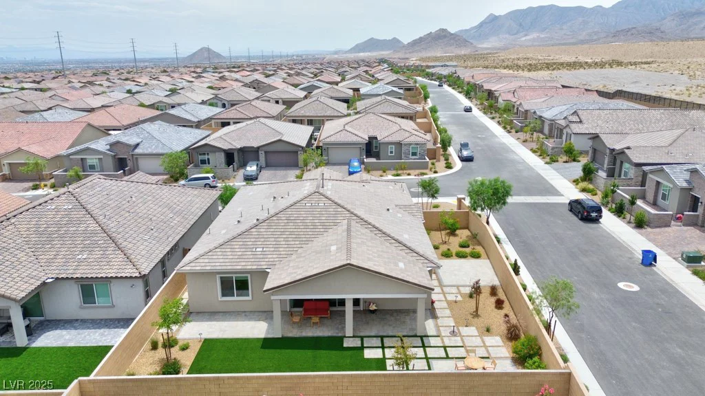10972 Dixie Johnson, Las Vegas, NV 89166