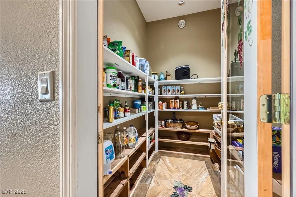 1637 Wellington Springs, Henderson, NV 89052