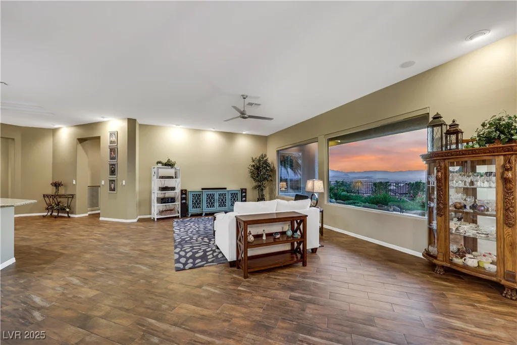 1637 Wellington Springs, Henderson, NV 89052