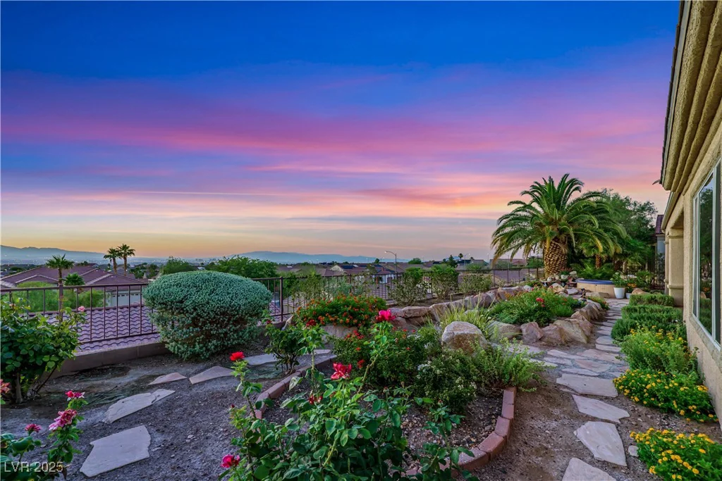 1637 Wellington Springs, Henderson, NV 89052