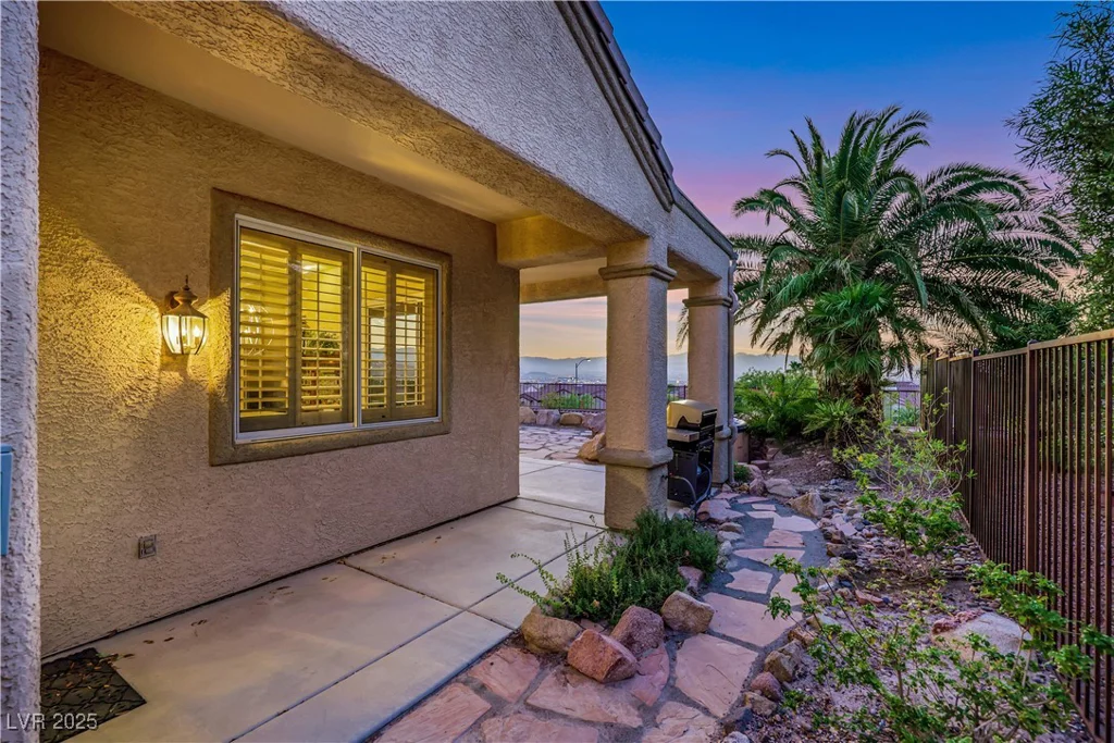 1637 Wellington Springs, Henderson, NV 89052