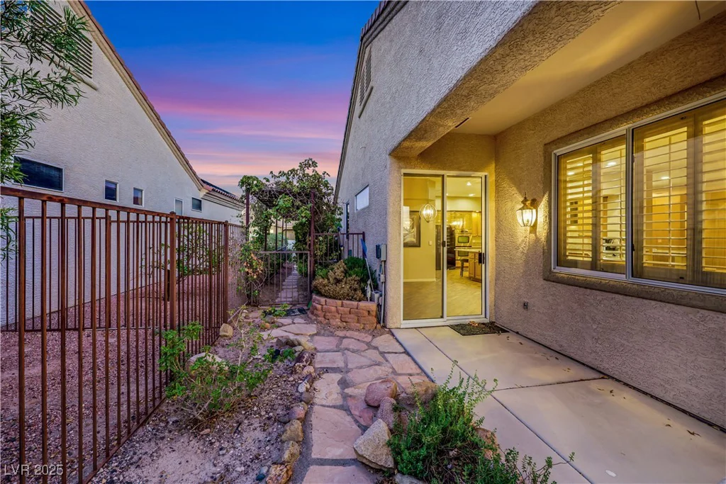 1637 Wellington Springs, Henderson, NV 89052