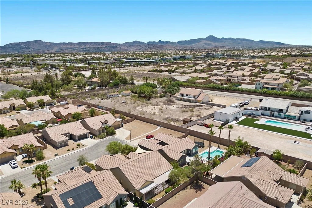 9233 Onyx Point, Henderson, NV 89074