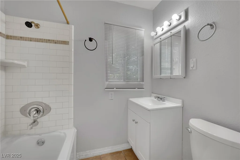75 27th, Las Vegas, NV 89101