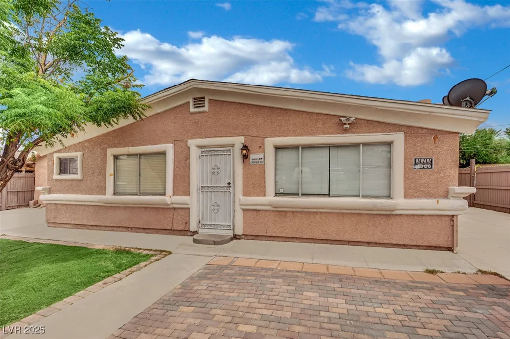 75 27th, Las Vegas, NV 89101