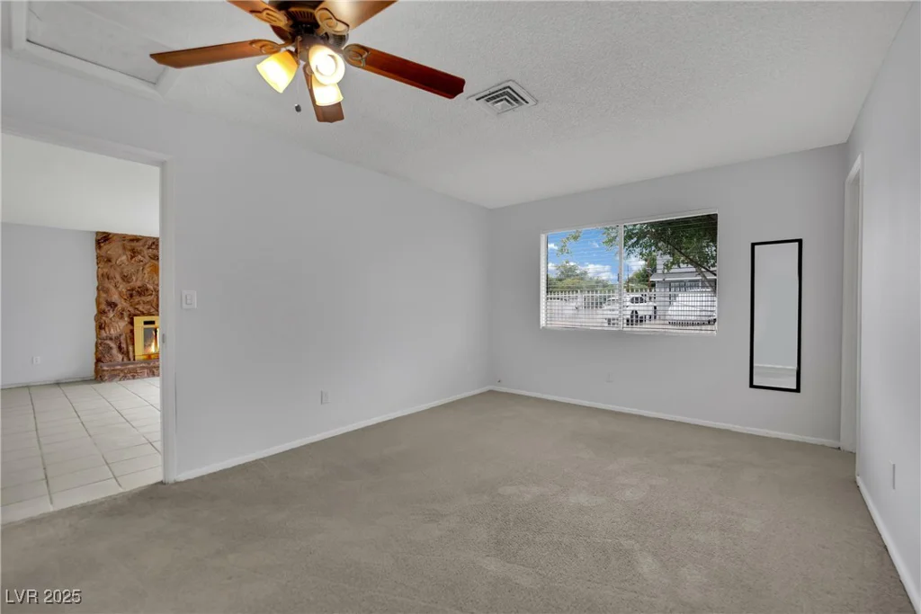 75 27th, Las Vegas, NV 89101