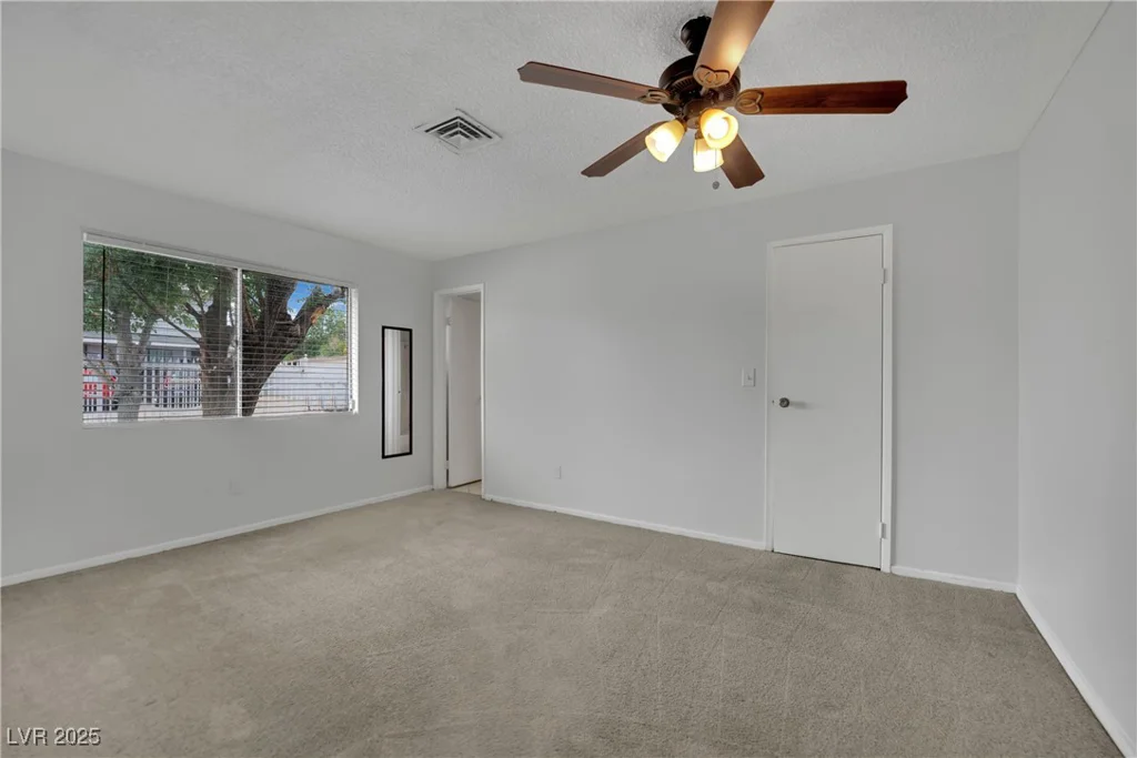 75 27th, Las Vegas, NV 89101