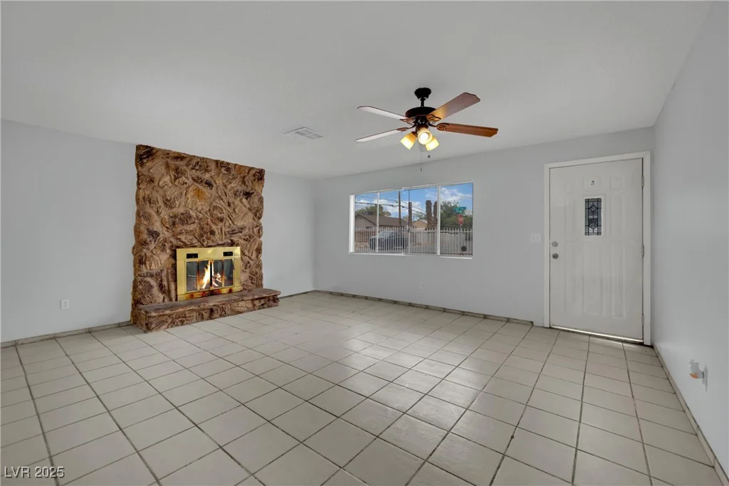 75 27th, Las Vegas, NV 89101