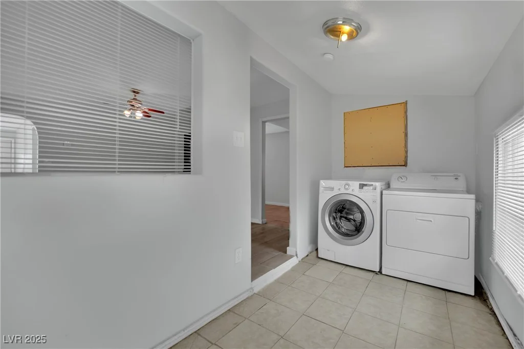 75 27th, Las Vegas, NV 89101