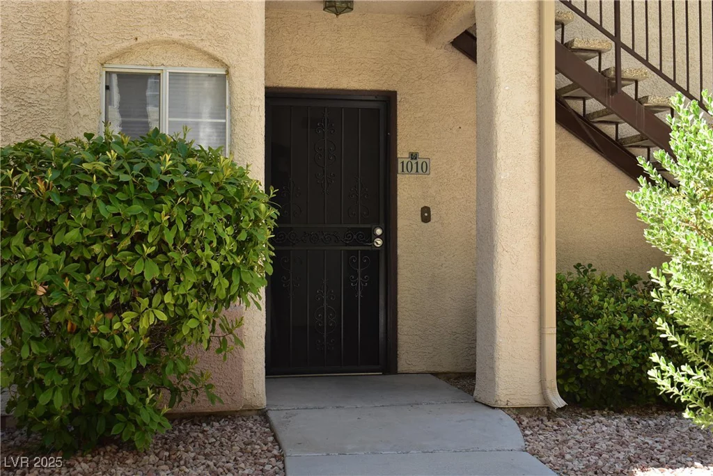 1830 Buffalo, Las Vegas, NV 89128