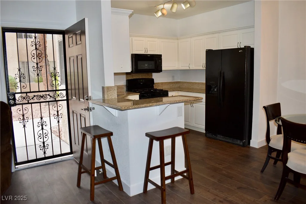 1830 Buffalo, Las Vegas, NV 89128