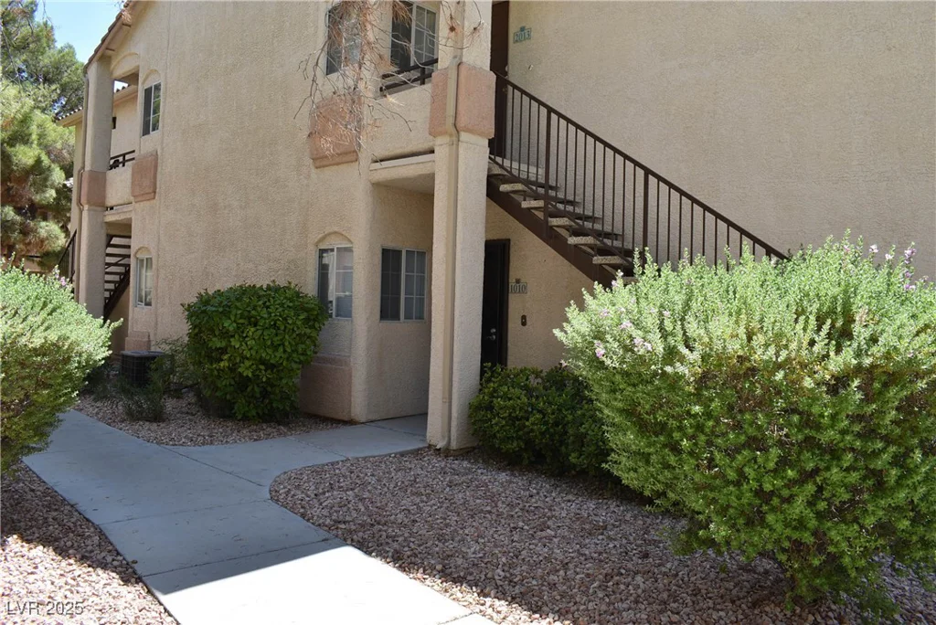 1830 Buffalo, Las Vegas, NV 89128