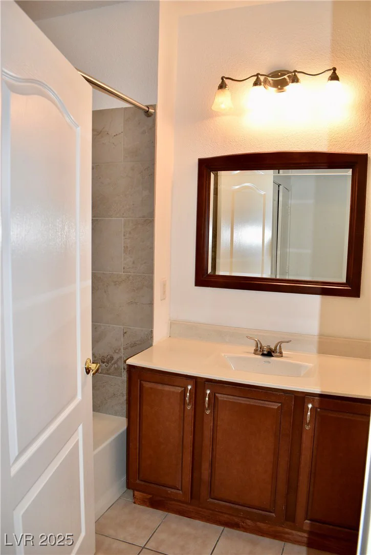 1830 Buffalo, Las Vegas, NV 89128