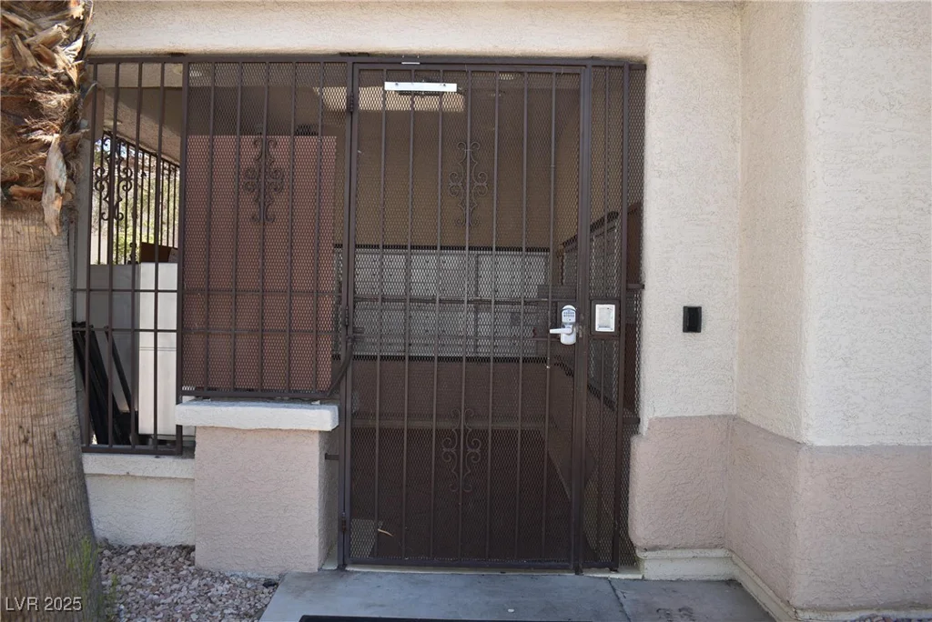 1830 Buffalo, Las Vegas, NV 89128