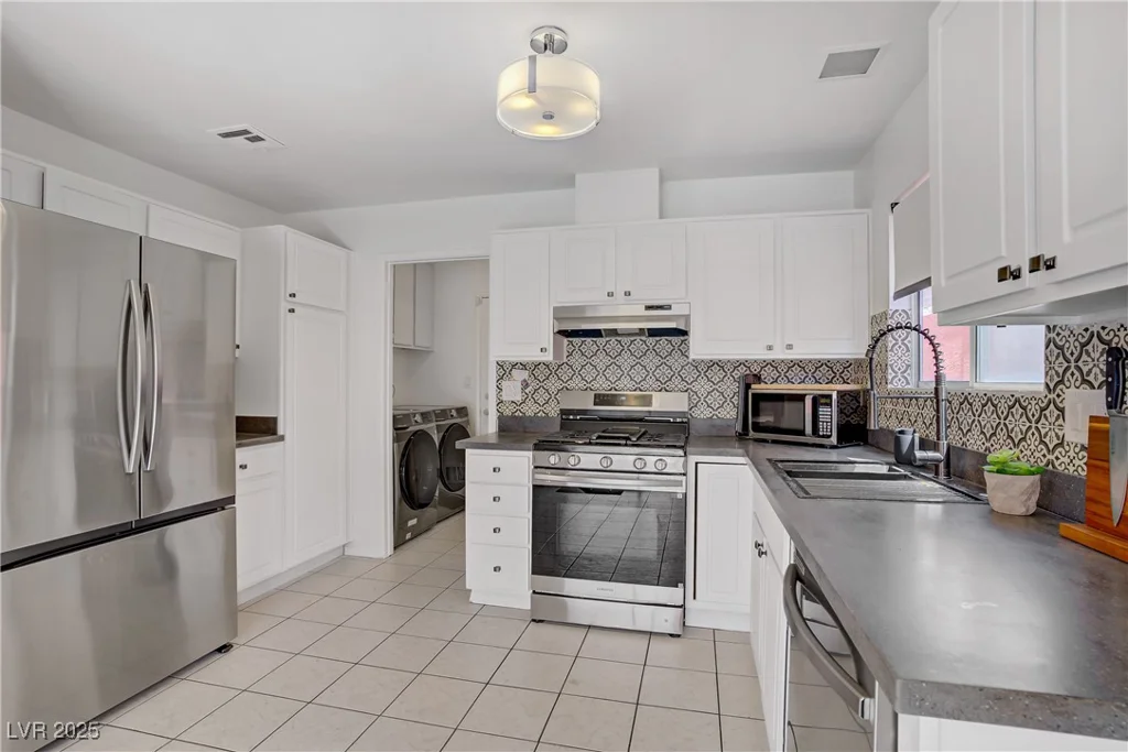 1428 Daybreak, Las Vegas, NV 89108