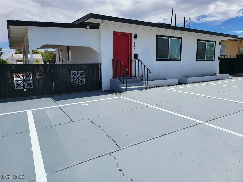 732 9th, Las Vegas, NV 89101