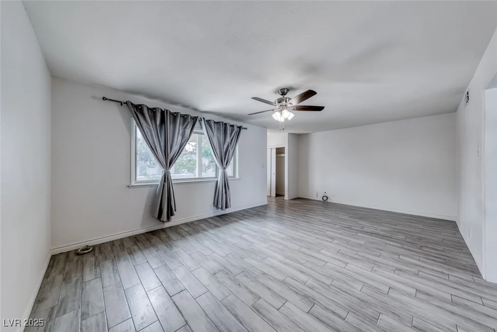 720 McDermit, Las Vegas, NV 89107