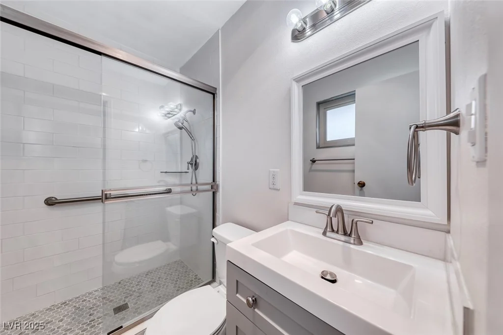 720 McDermit, Las Vegas, NV 89107