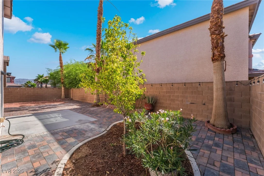 5340 Santa Fe Heights, North Las Vegas, NV 89081