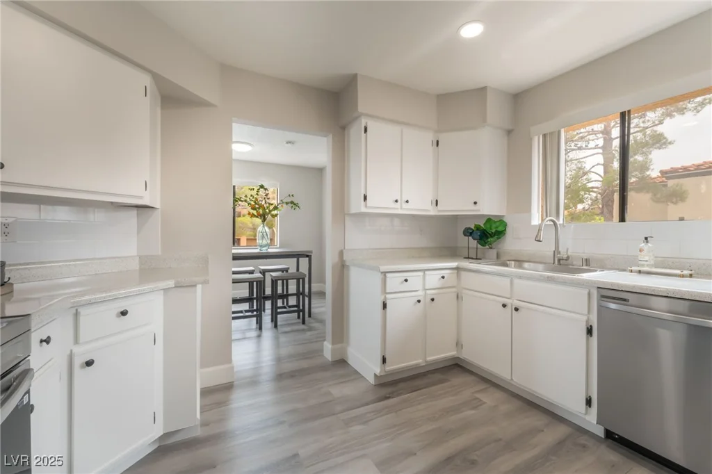 3151 Soaring Gulls, Las Vegas, NV 89128