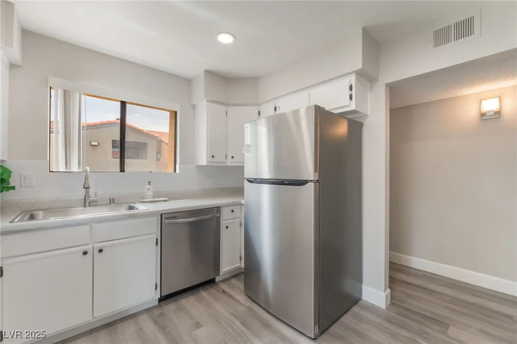 3151 Soaring Gulls, Las Vegas, NV 89128
