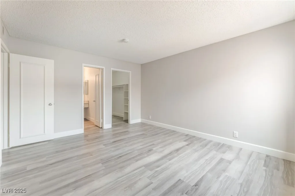 3151 Soaring Gulls, Las Vegas, NV 89128