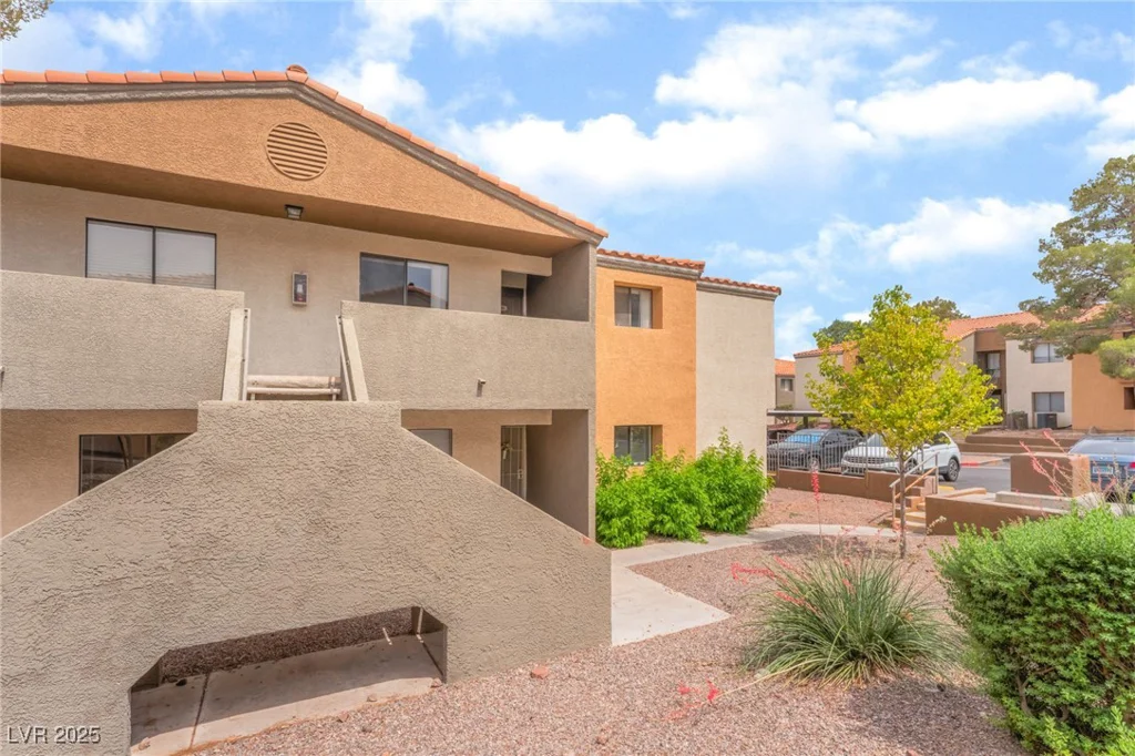 3151 Soaring Gulls, Las Vegas, NV 89128