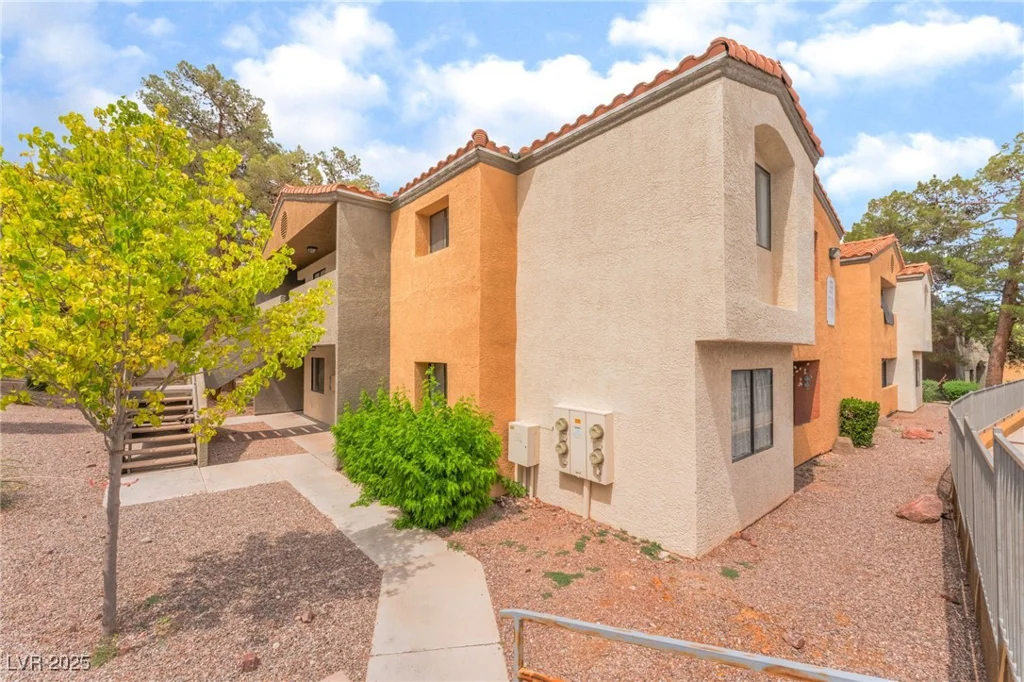3151 Soaring Gulls, Las Vegas, NV 89128