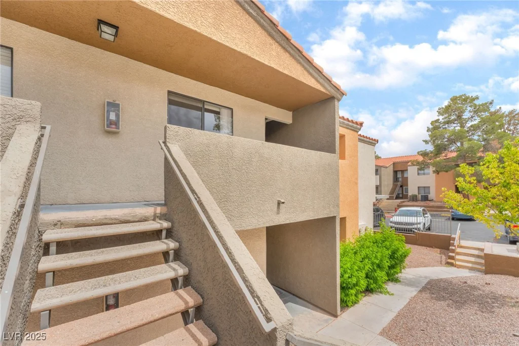 3151 Soaring Gulls, Las Vegas, NV 89128