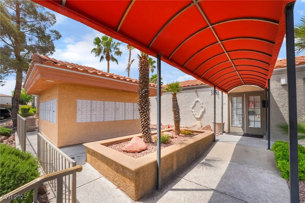 3151 Soaring Gulls, Las Vegas, NV 89128