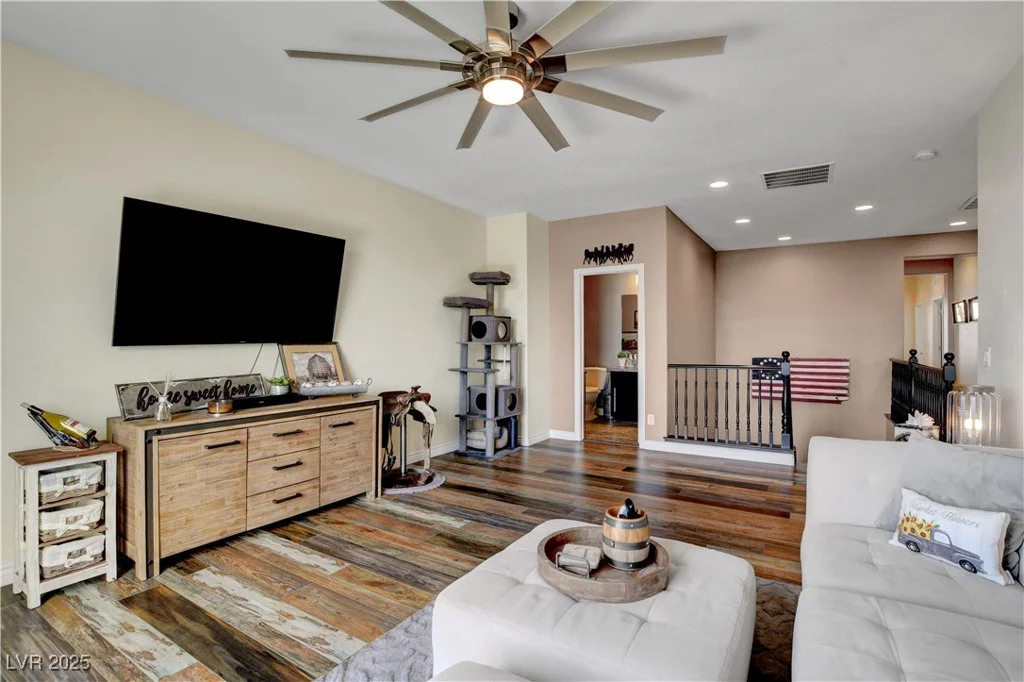 10656 Hyde Corner, Las Vegas, NV 89166