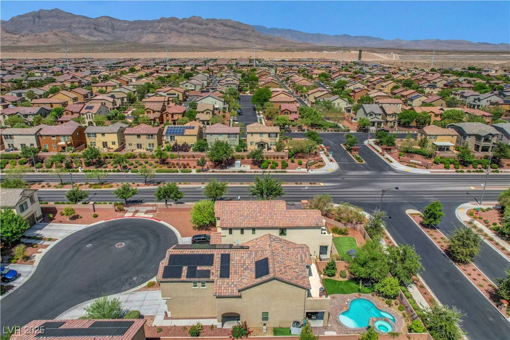 10656 Hyde Corner, Las Vegas, NV 89166