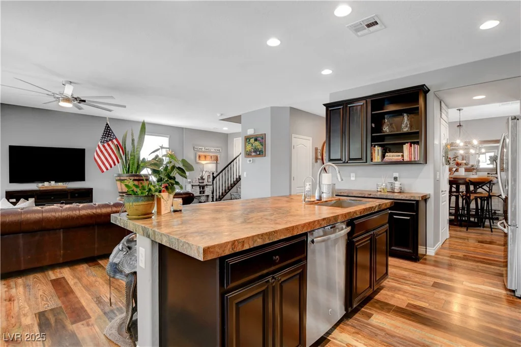 10656 Hyde Corner, Las Vegas, NV 89166