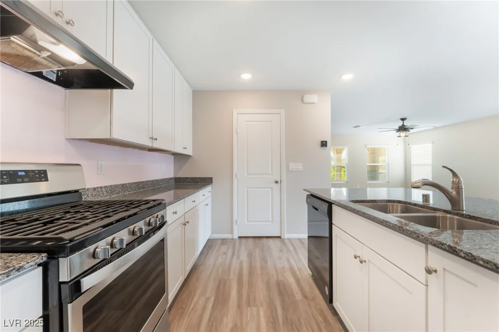 1102 Dorrell, North Las Vegas, NV 89086
