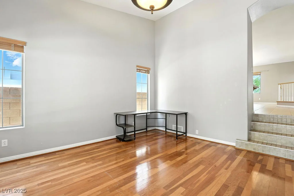 9105 Picket Fence, Las Vegas, NV 89143