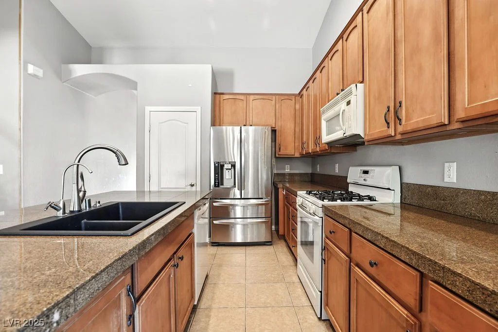 9105 Picket Fence, Las Vegas, NV 89143