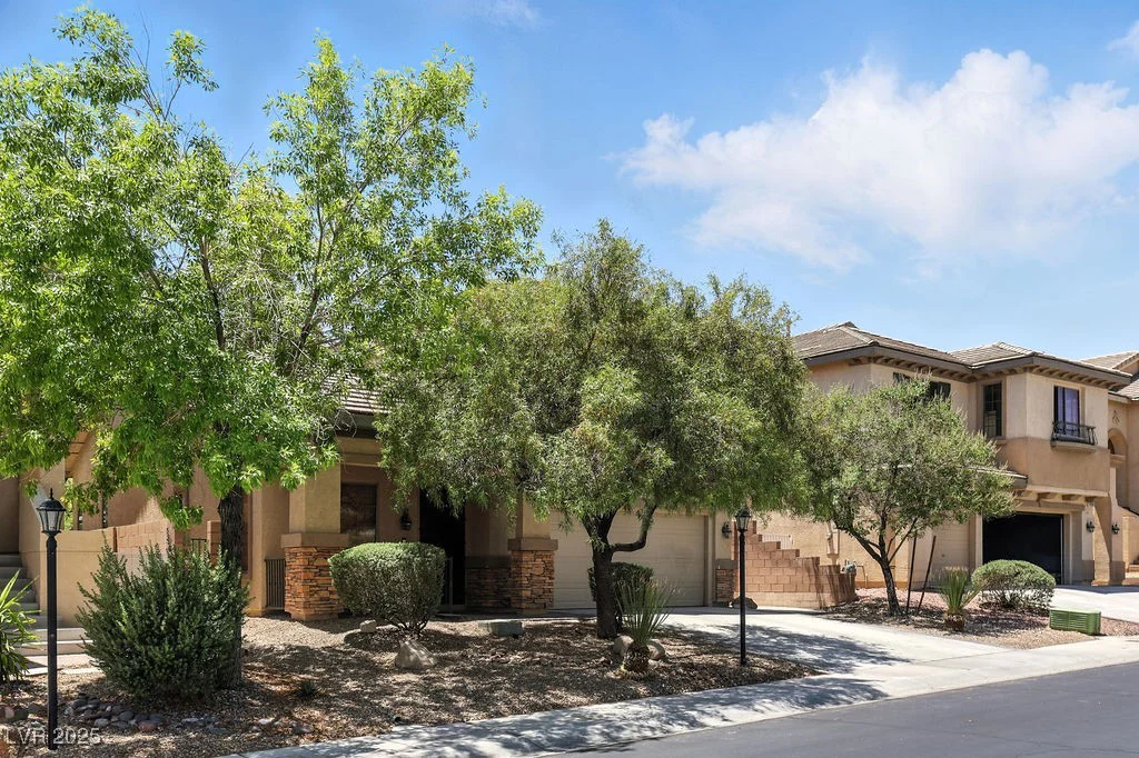 9105 Picket Fence, Las Vegas, NV 89143