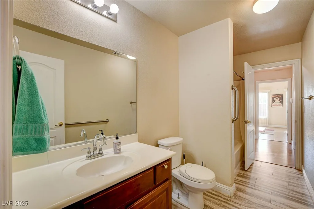 6656 Arctic Breeze, North Las Vegas, NV 89084
