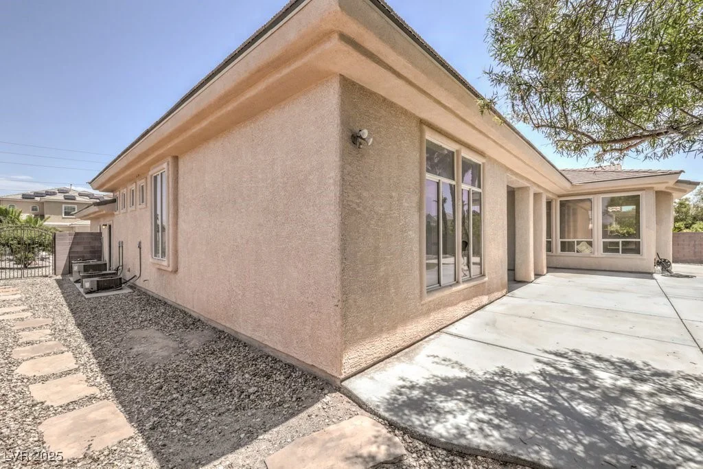 6821 SLEEPY PINE, Las Vegas, NV 89130