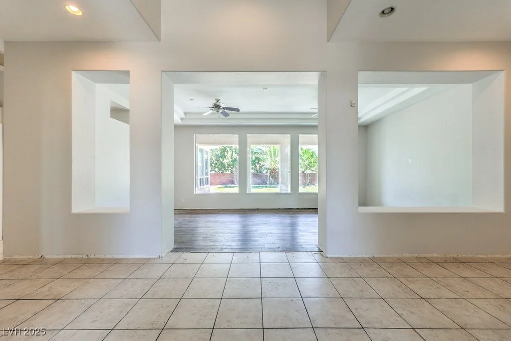 6821 SLEEPY PINE, Las Vegas, NV 89130