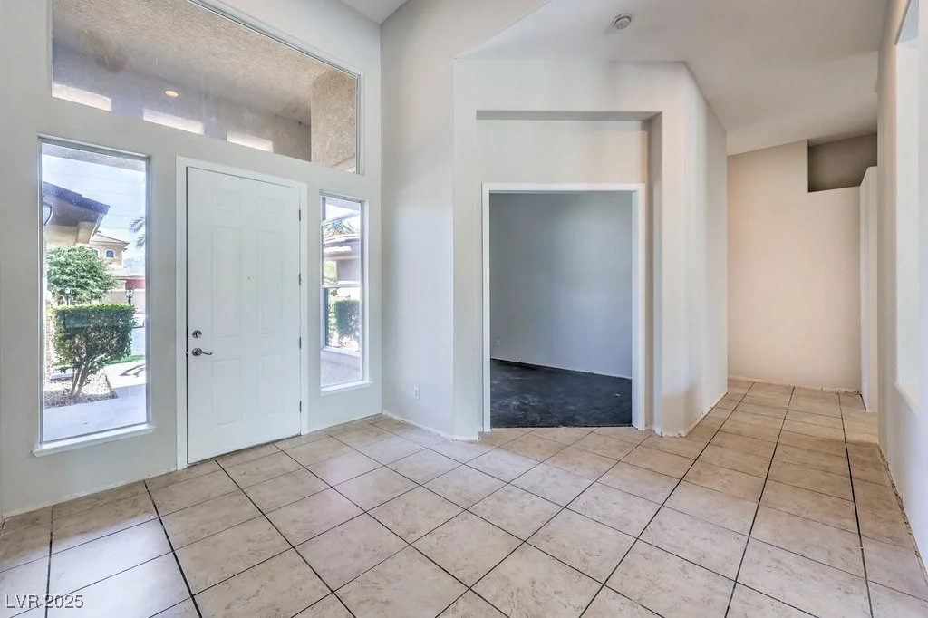 6821 SLEEPY PINE, Las Vegas, NV 89130