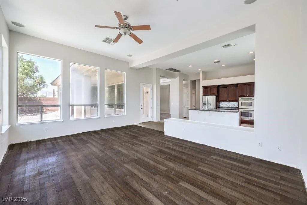 6821 SLEEPY PINE, Las Vegas, NV 89130