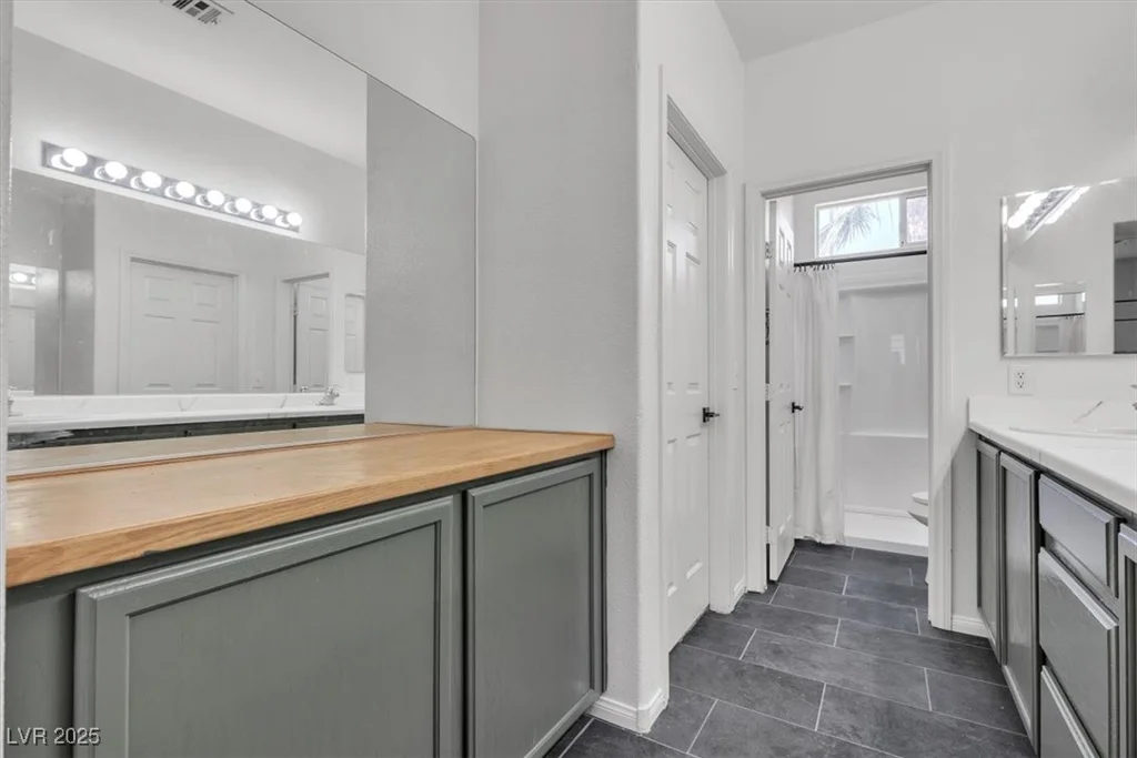 7706 Crystal Village, Las Vegas, NV 89113