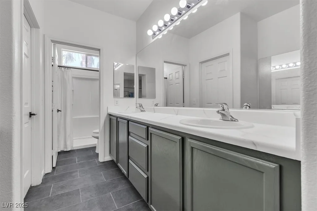 7706 Crystal Village, Las Vegas, NV 89113
