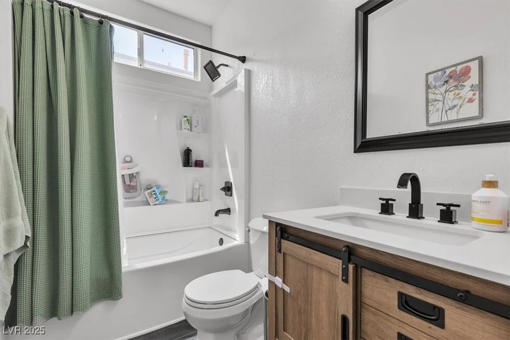 7706 Crystal Village, Las Vegas, NV 89113